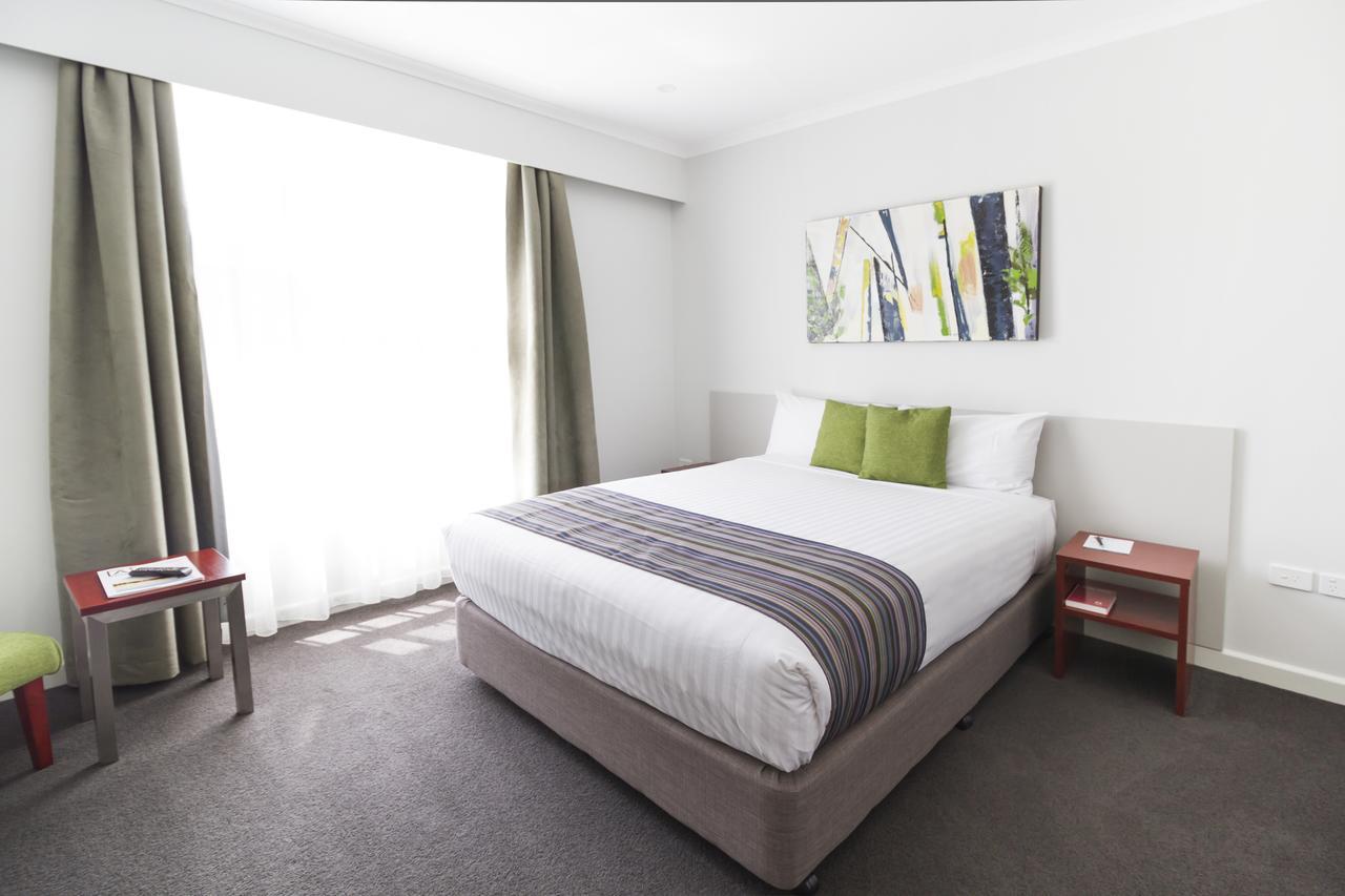 Abode Narrabundah Hotel Canberra Buitenkant foto