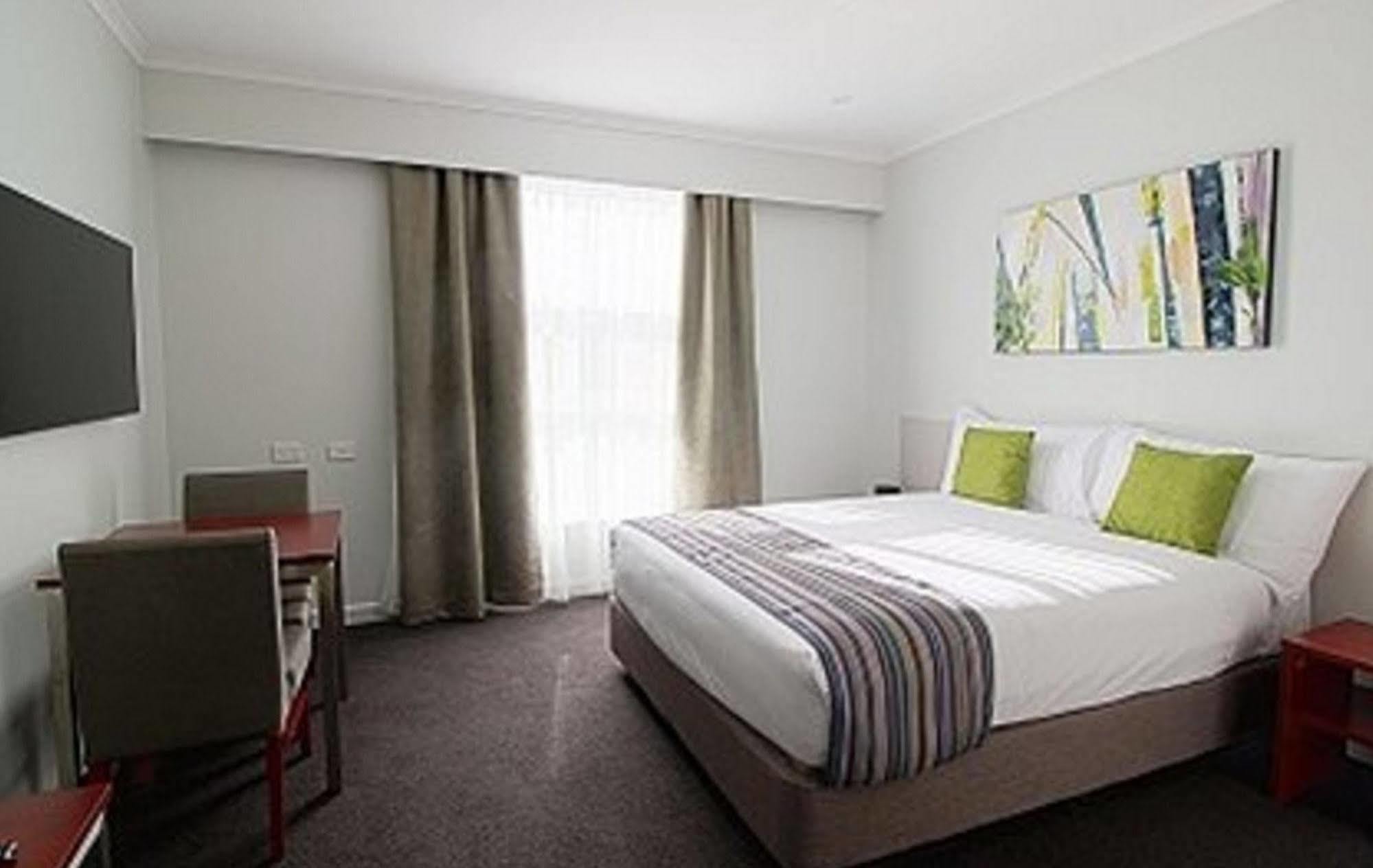 Abode Narrabundah Hotel Canberra Buitenkant foto